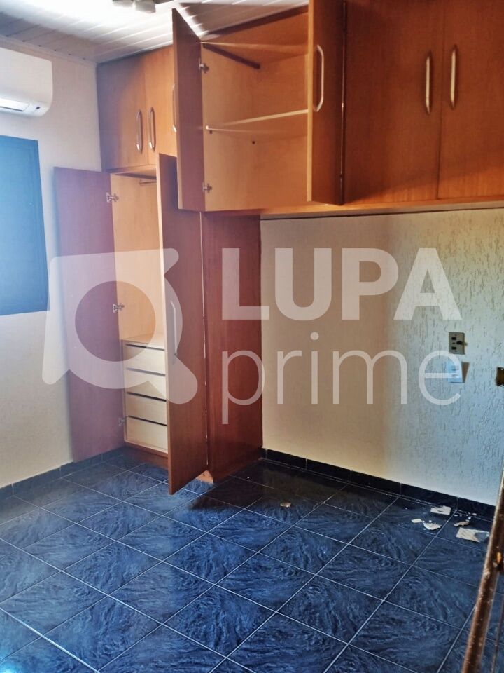 sobrado-venda-sao-paulo-vila-ede-6dormitorios-2suites-3vagas-160m2-LM27831