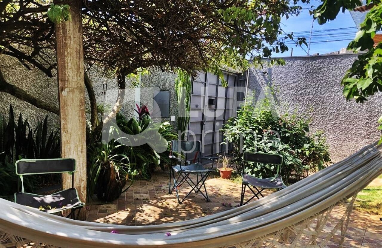 sobrado-venda-sao-paulo-vila-carrao-5dormitorios-3suites-3vagas-199m2-LM28004