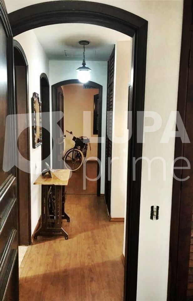 sobrado-venda-sao-paulo-vila-carrao-5dormitorios-3suites-3vagas-199m2-LM28004