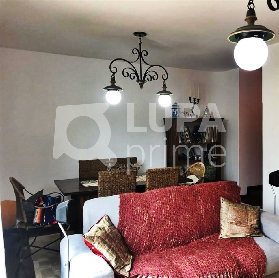 sobrado-venda-sao-paulo-vila-carrao-5dormitorios-3suites-3vagas-199m2-LM28004