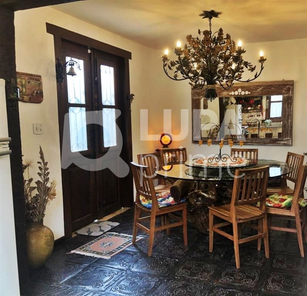 sobrado-venda-sao-paulo-vila-carrao-5dormitorios-3suites-3vagas-199m2-LM28004