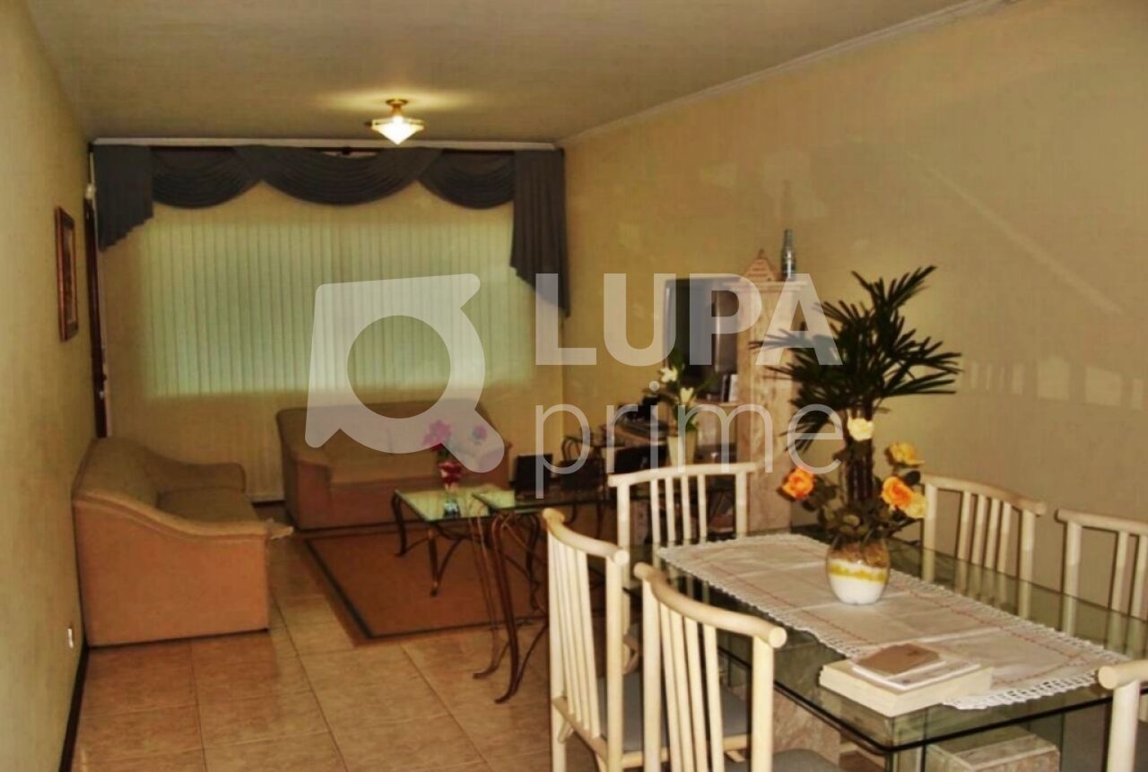 Casa à venda com 3 quartos, 321m² - Foto 1