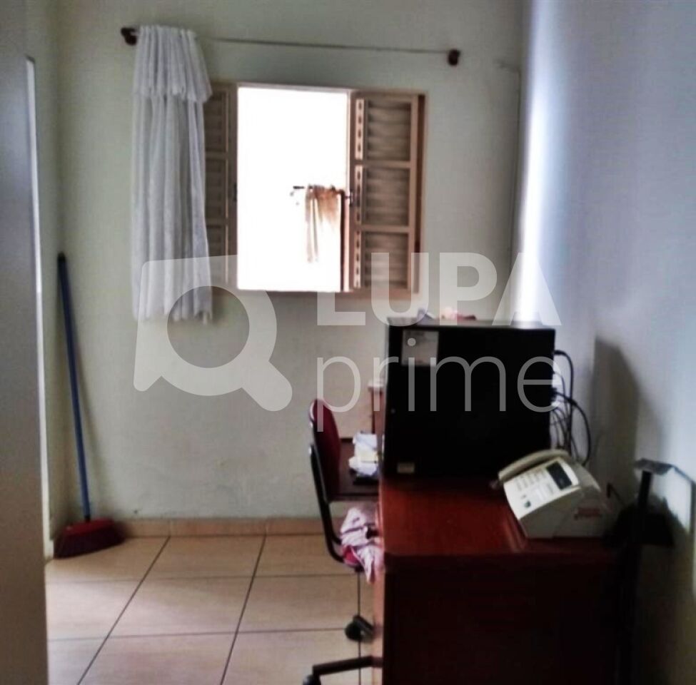 casa-terrea-venda-sao-paulo-vila-carrao-3dormitorios-1vaga-96m2-LM28047