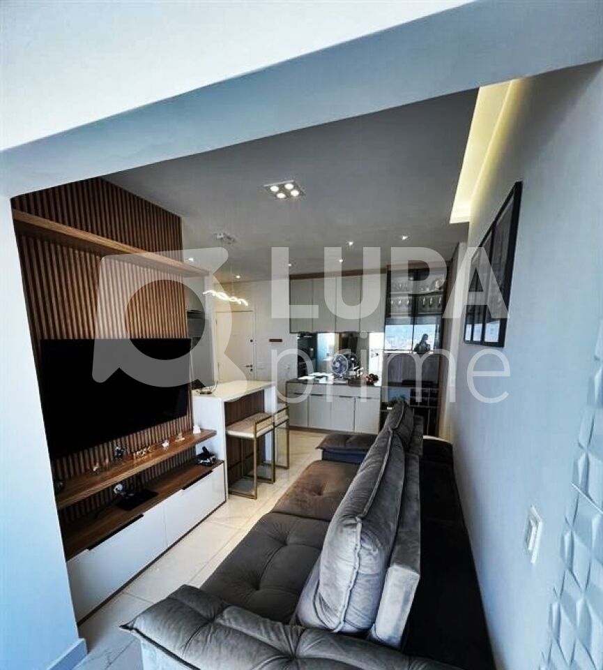 Apartamento à venda com 2 quartos, 75m² - Foto 2