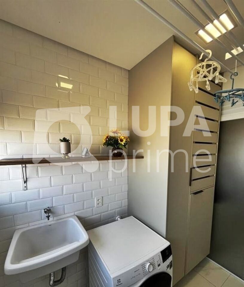 Apartamento à venda com 2 quartos, 75m² - Foto 13