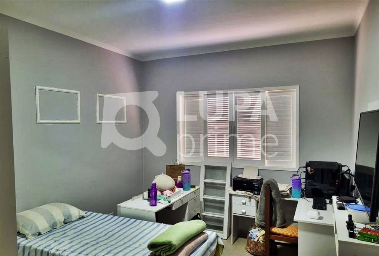 Casa, 3 quartos, 191 m² - Foto 2