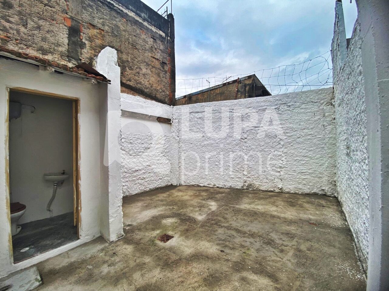 Casa para alugar com 2 quartos, 80m² - Foto 13