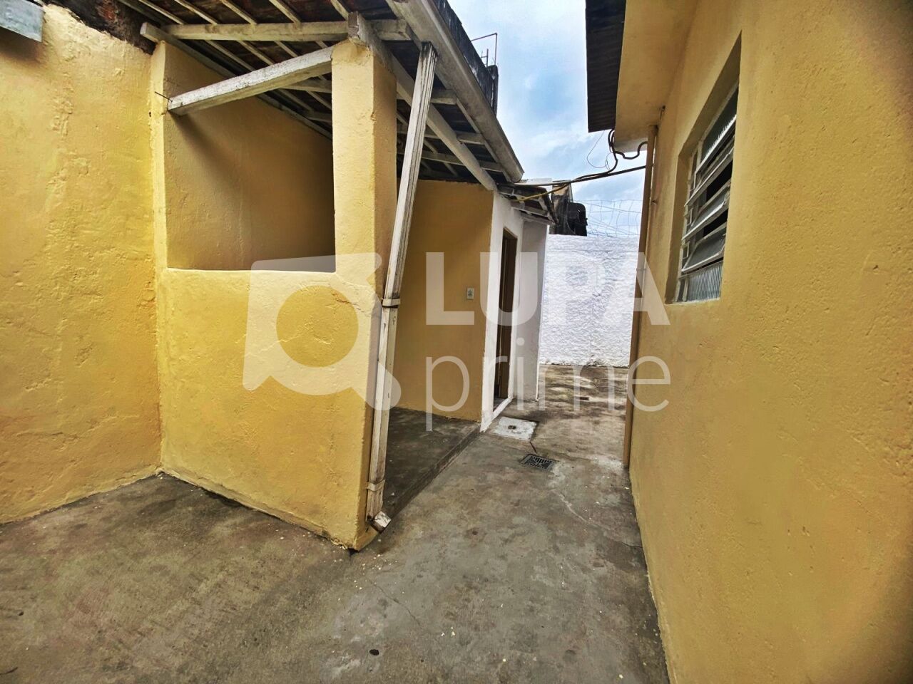 Casa para alugar com 2 quartos, 80m² - Foto 10