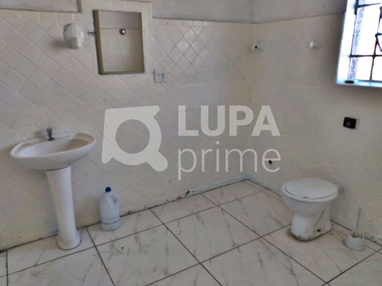 Casa para alugar com 5 quartos, 310m² - Foto 9