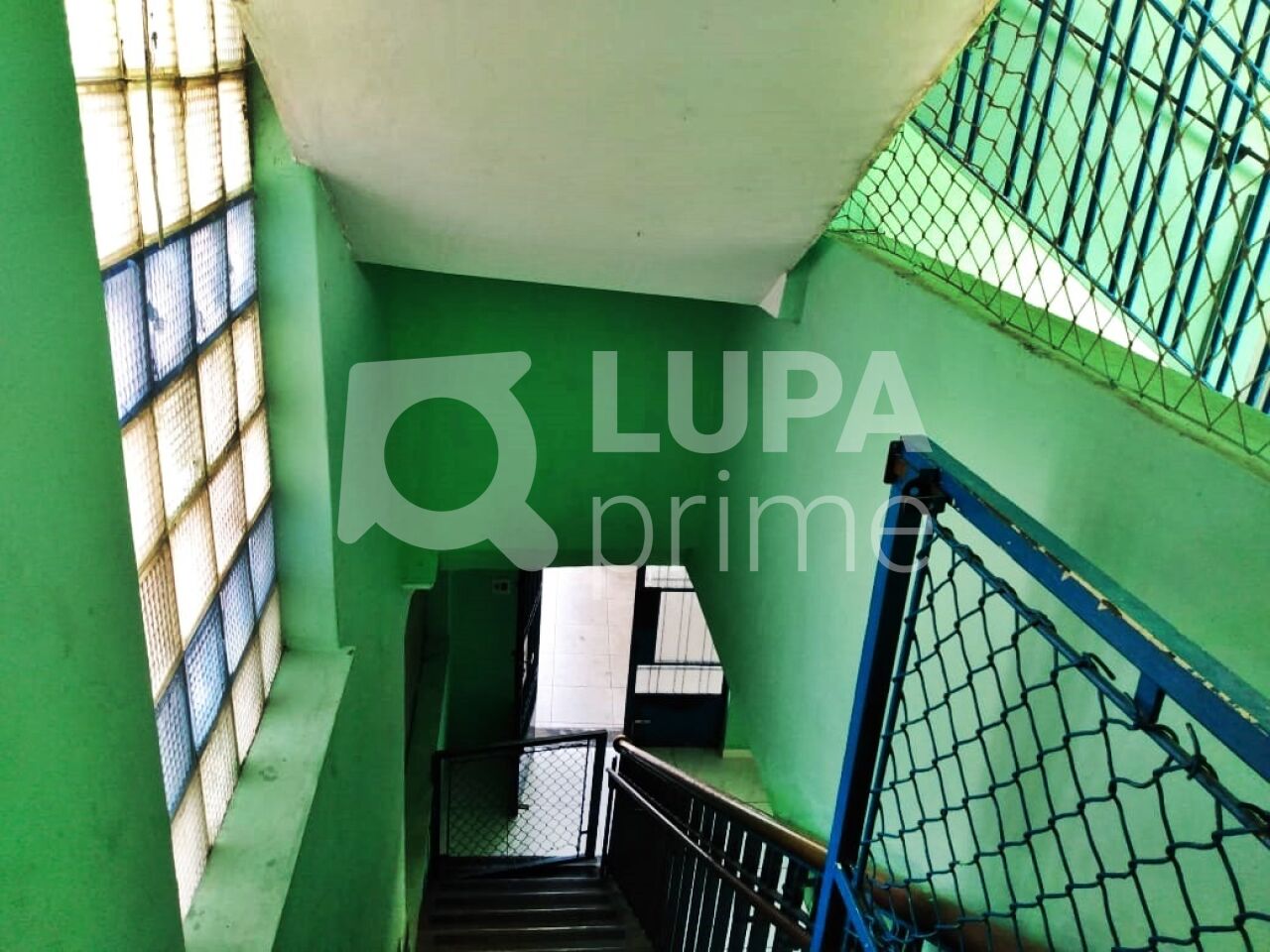 Casa para alugar com 5 quartos, 310m² - Foto 2