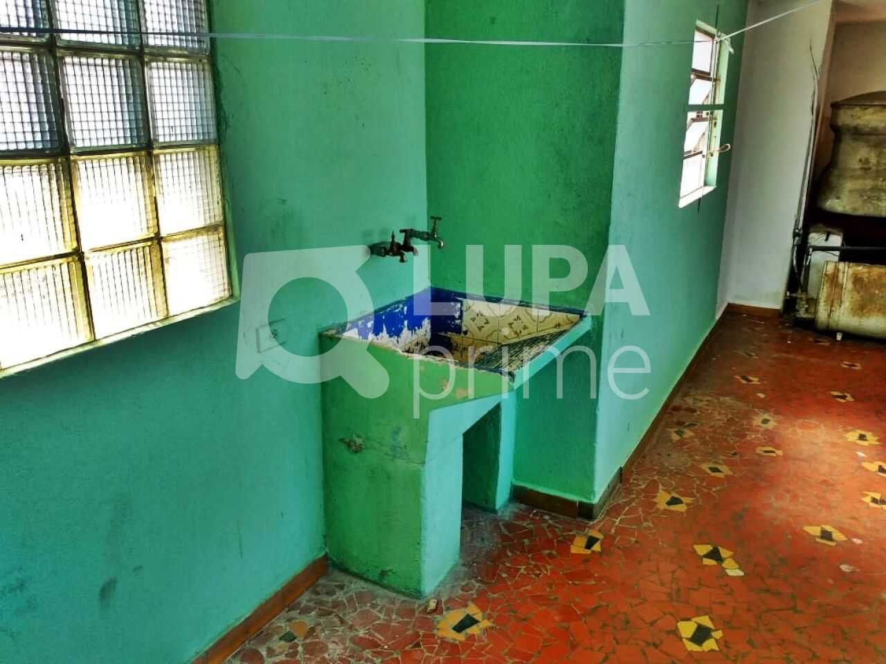 Casa para alugar com 5 quartos, 310m² - Foto 14