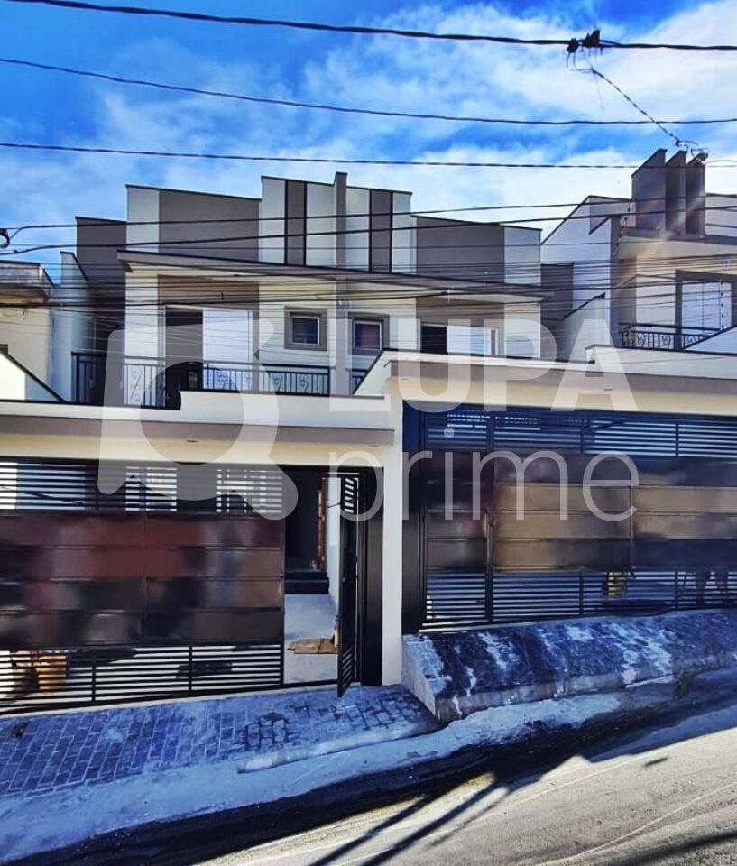 Casa à venda com 3 quartos, 110m² - Foto 1