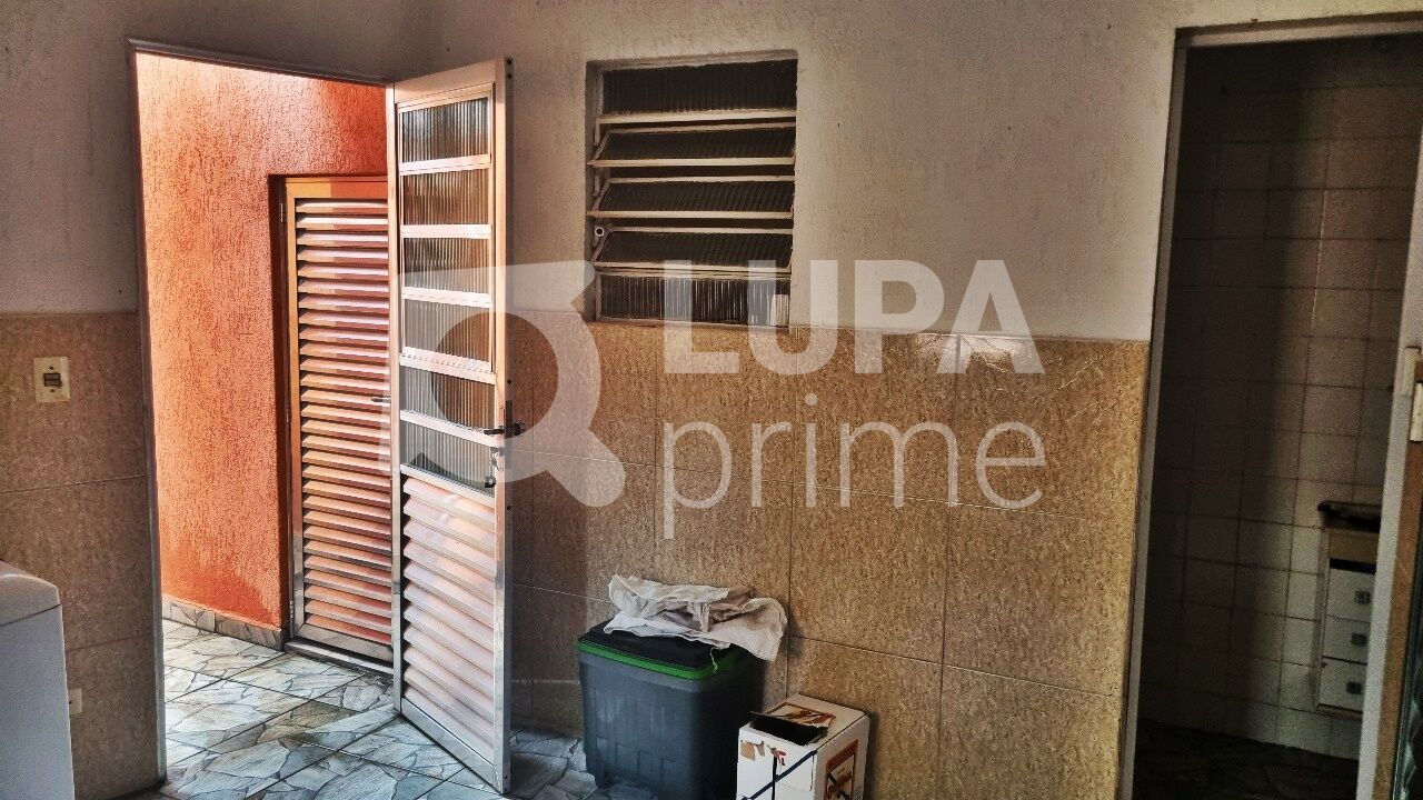 casa-terrea-venda-sao-paulo-jardim-guanca-3dormitorios-1suite-5vagas-240m2-LM28173