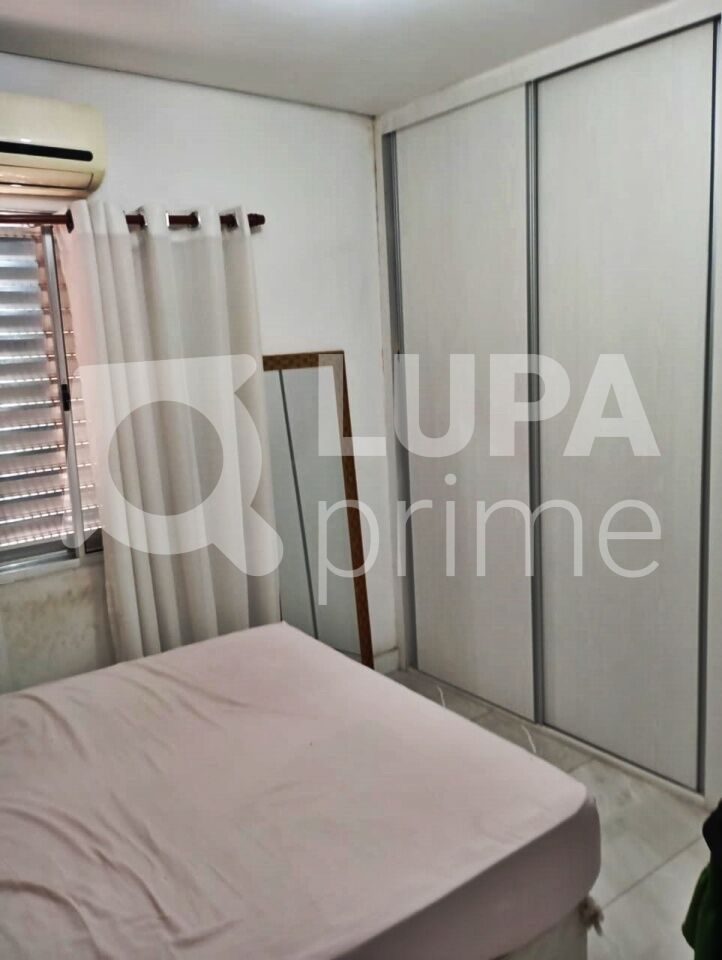 sobrado-venda-sao-paulo-vila-sabrina-2dormitorios-1suite-10vagas-224m2-LM28197