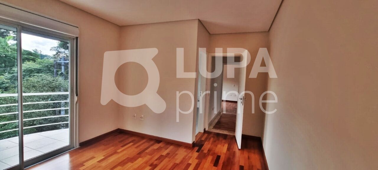 Casa à venda com 3 quartos, 345m² - Foto 5