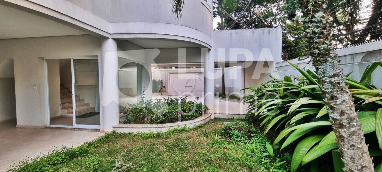 Casa à venda com 3 quartos, 345m² - Foto 29