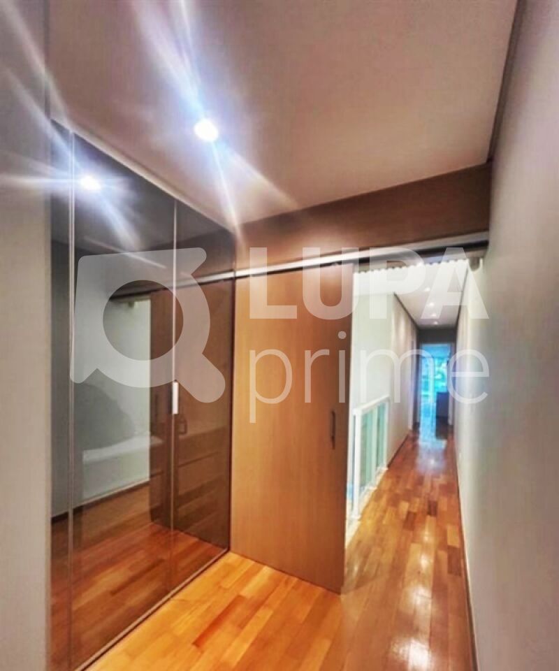 sobrado-venda-sao-paulo-agua-fria-3dormitorios-3suites-2vagas-141m2-LM28386