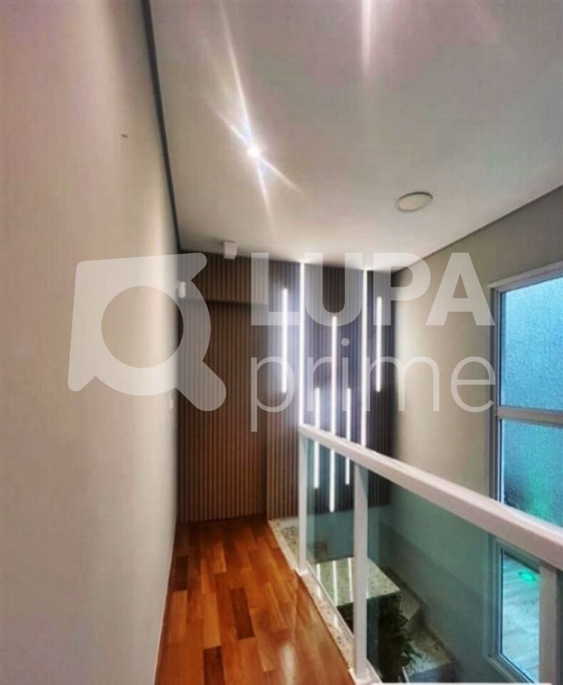 sobrado-venda-sao-paulo-agua-fria-3dormitorios-3suites-2vagas-141m2-LM28386