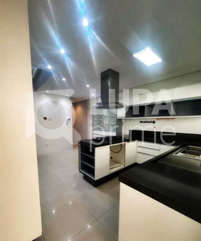 sobrado-venda-sao-paulo-agua-fria-3dormitorios-3suites-2vagas-141m2-LM28386