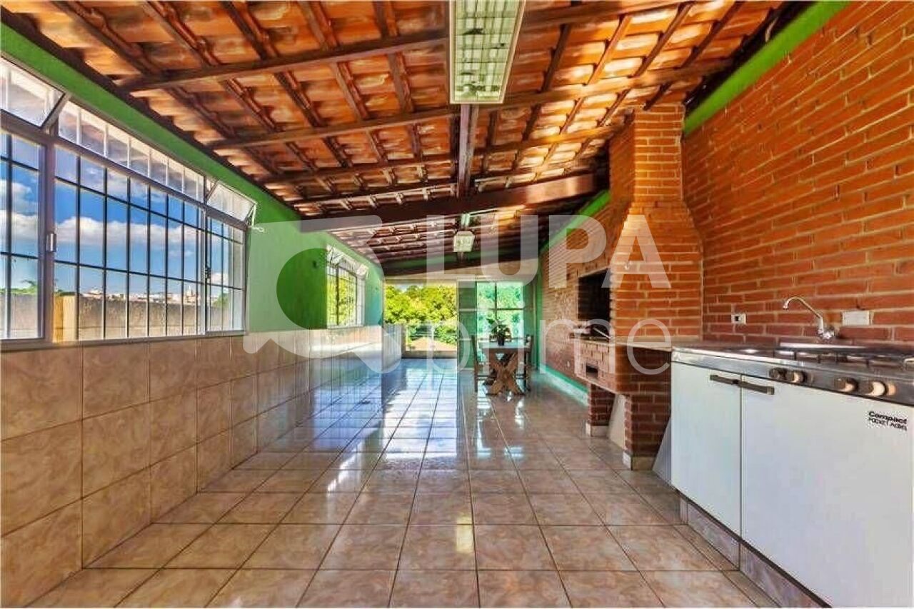 Casa à venda com 2 quartos, 120m² - Foto 17