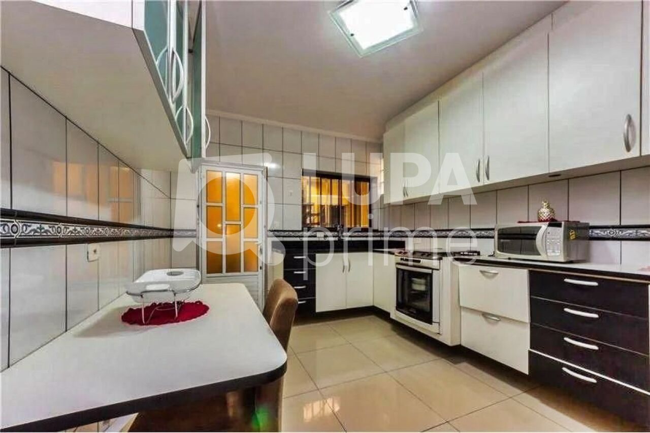 Casa à venda com 2 quartos, 120m² - Foto 9
