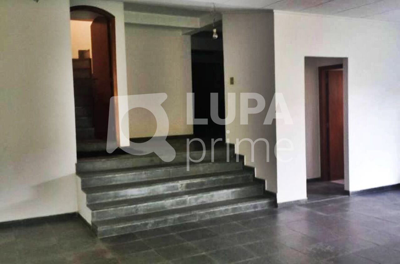Casa à venda com 4 quartos, 450m² - Foto 4