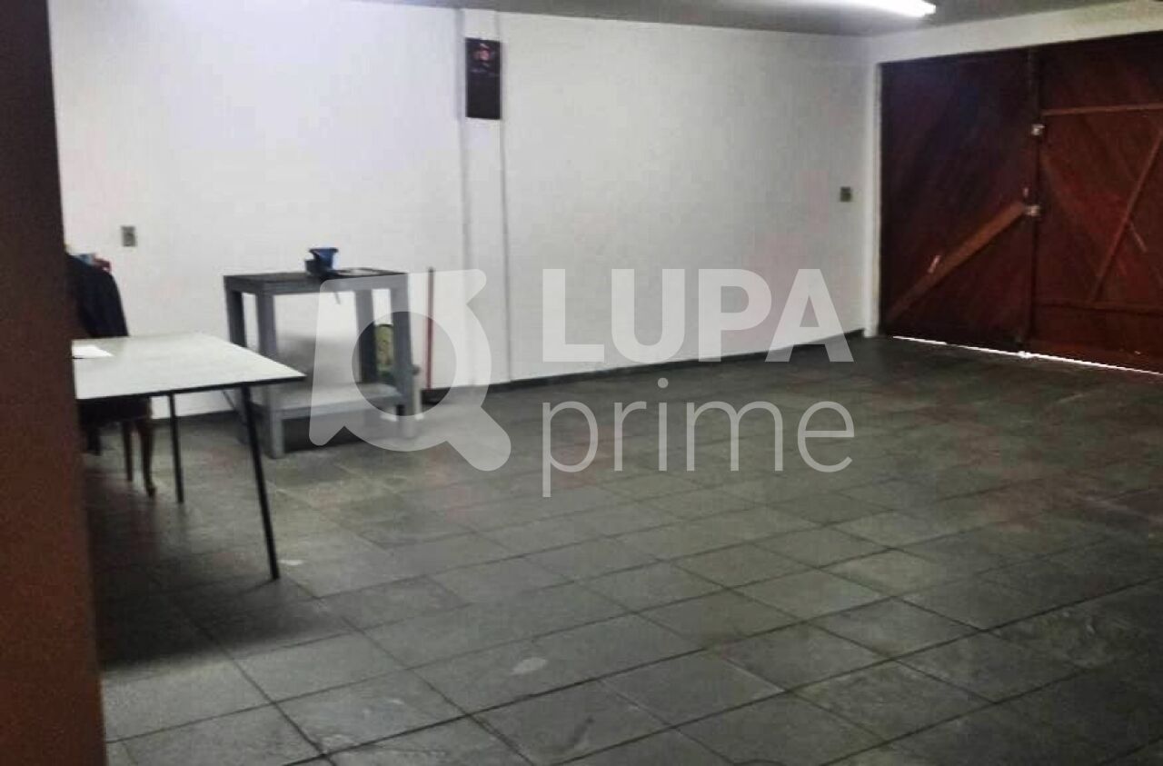 Casa à venda com 4 quartos, 450m² - Foto 19