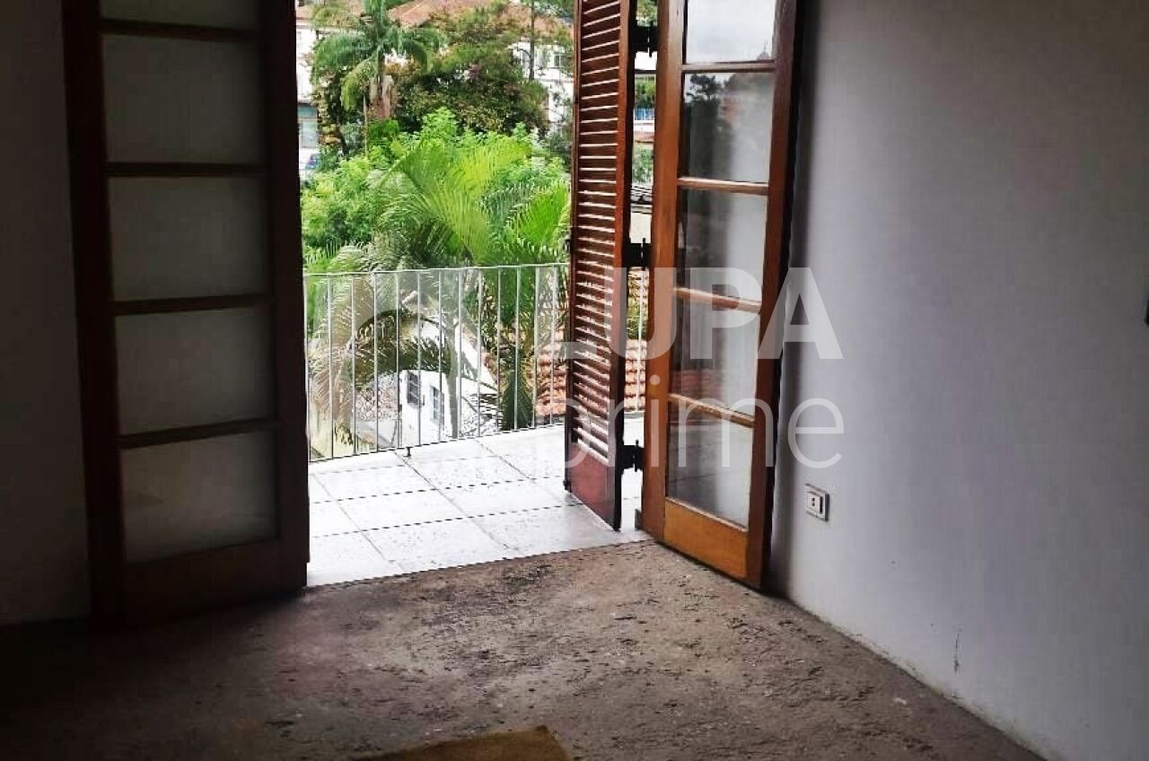 Casa à venda com 4 quartos, 450m² - Foto 7