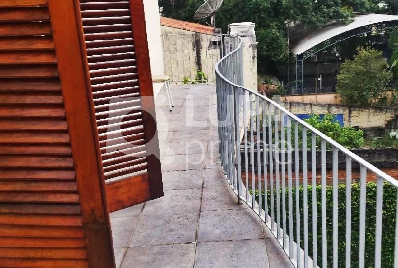 Casa à venda com 4 quartos, 450m² - Foto 15