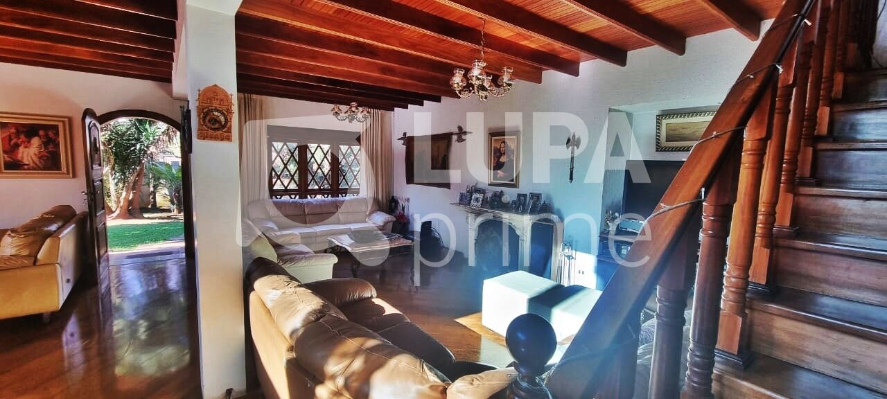 Casa à venda com 5 quartos, 432m² - Foto 7