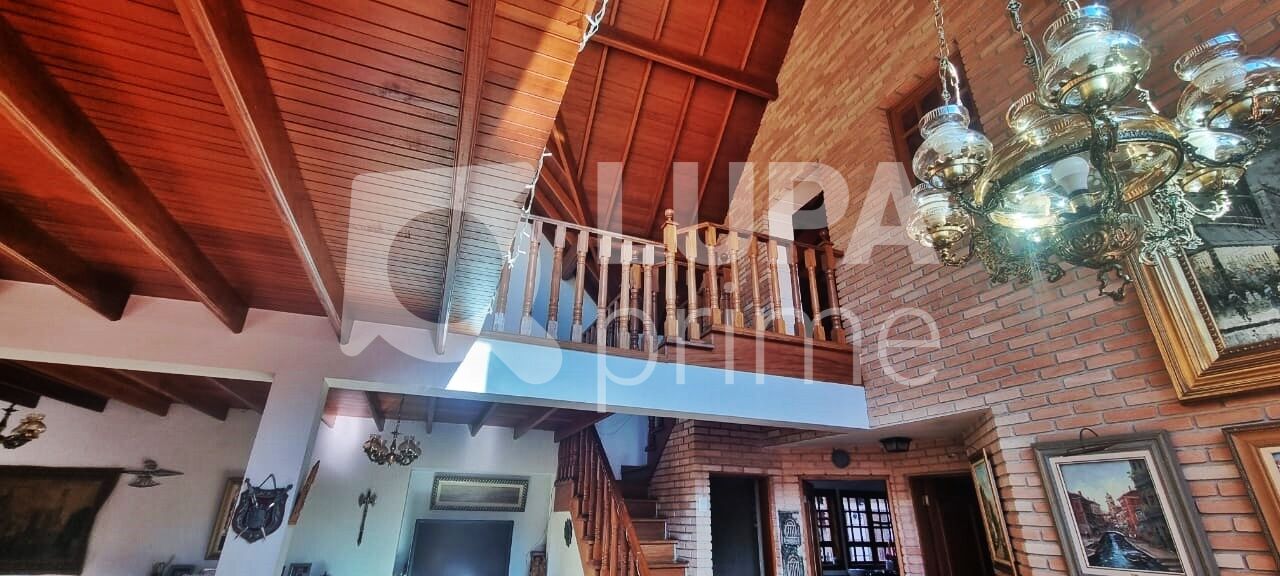 Casa à venda com 5 quartos, 432m² - Foto 3