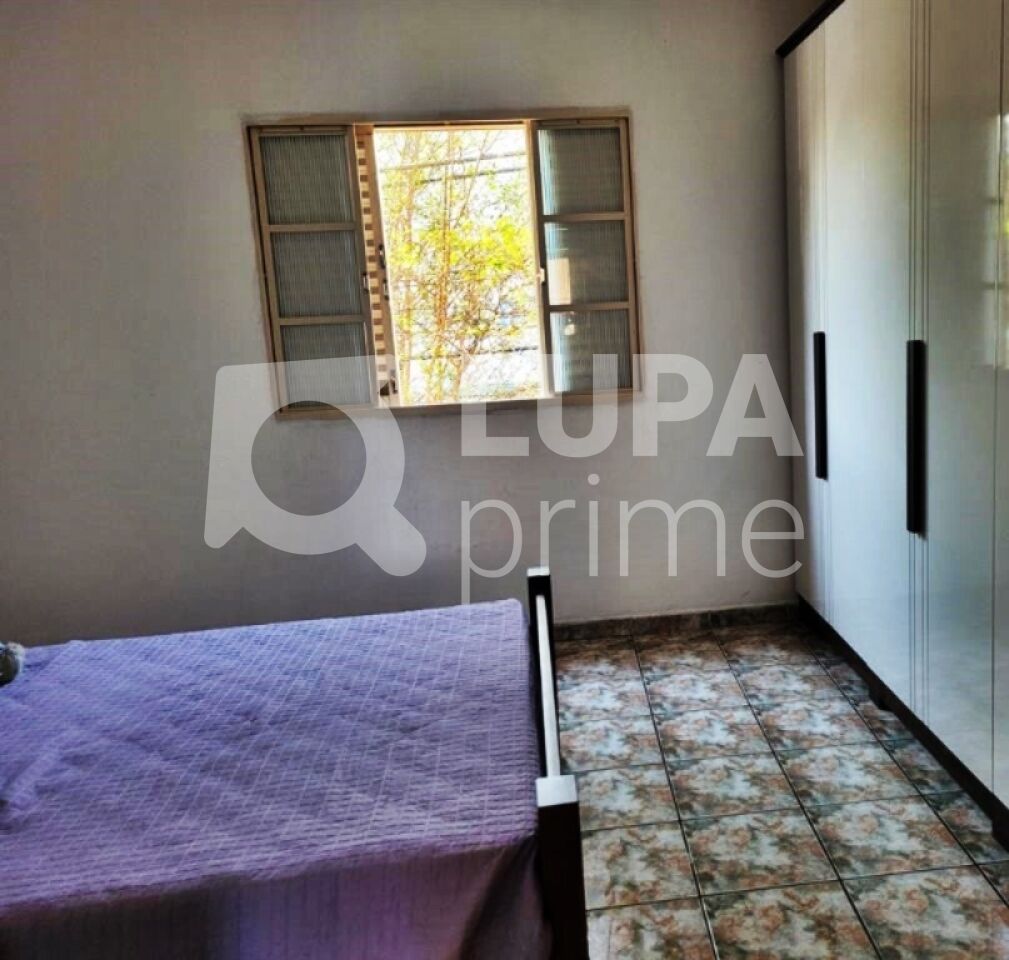 Casa à venda com 2 quartos, 84m² - Foto 4