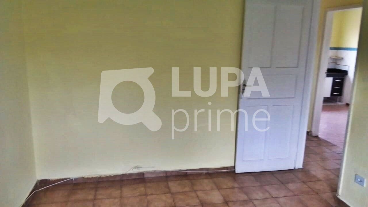 Casa para alugar com 2 quartos, 60m² - Foto 2