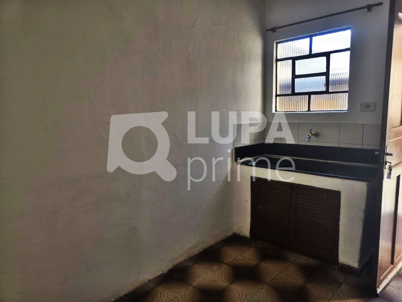 Casa para alugar com 1 quarto, 40m² - Foto 3