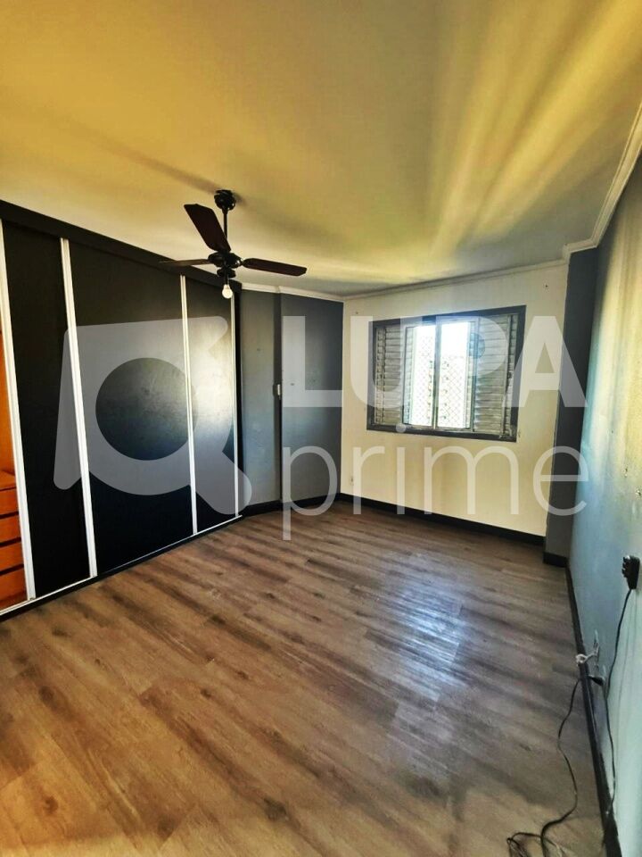 Apartamento à venda com 3 quartos, 160m² - Foto 4