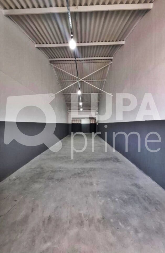 Depósito-Galpão, 135 m² - Foto 1