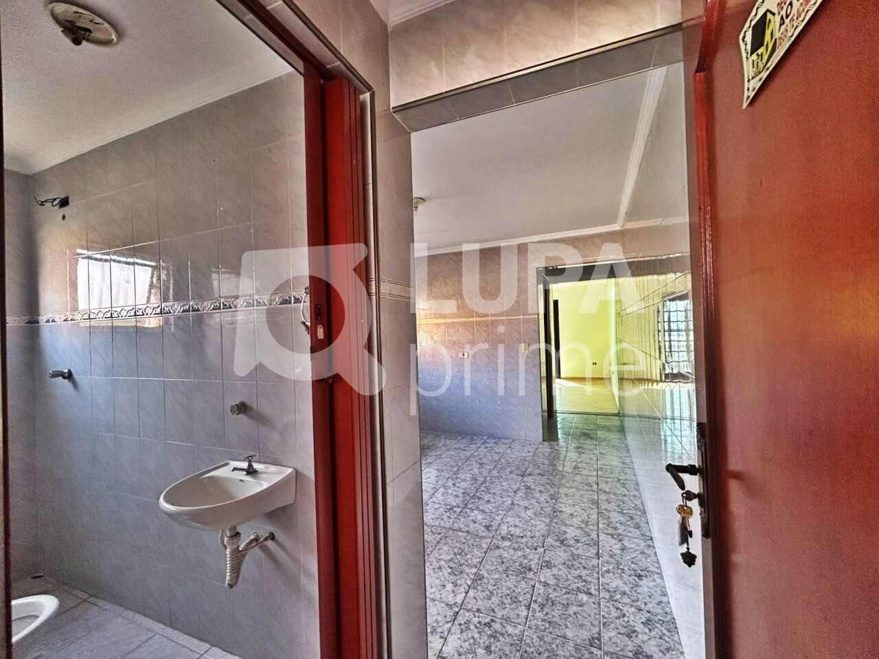 Apartamento para alugar com 2 quartos, 75m² - Foto 7