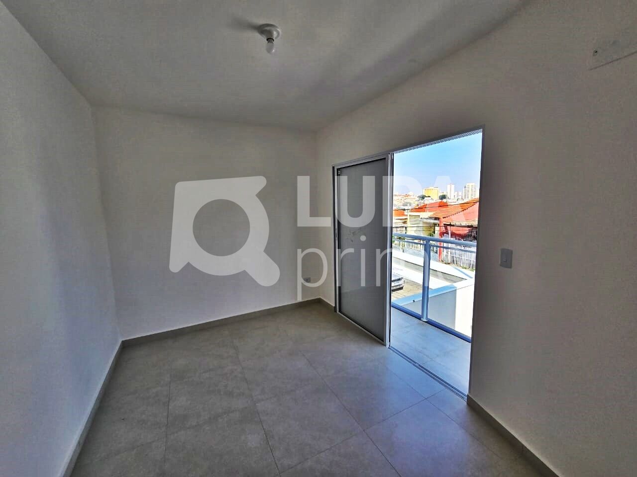 sobrado-venda-sao-paulo-vila-constanca-2dormitorios-2suites-2vagas-80m2-LM28848