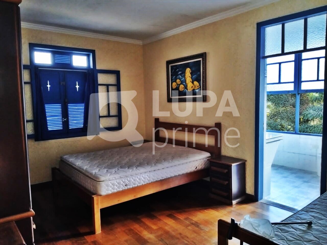 Casa à venda com 3 quartos, 250m² - Foto 3