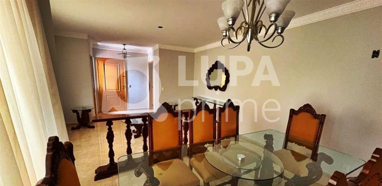 Apartamento à venda com 3 quartos, 118m² - Foto 1