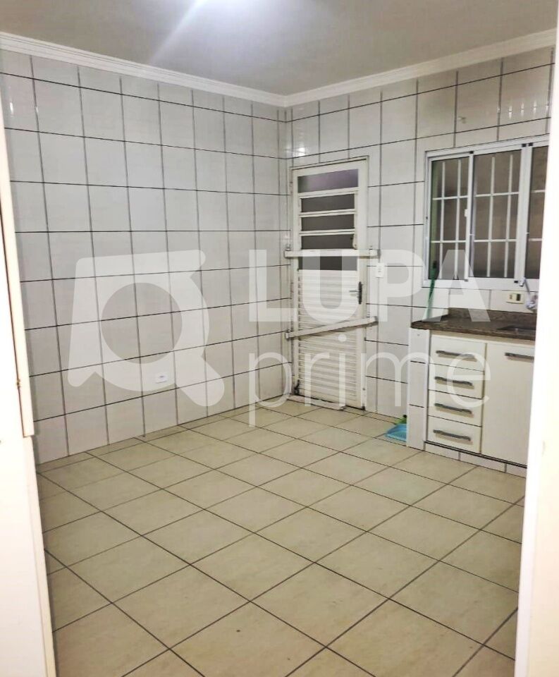 sobrado-venda-guarulhos-parque-continental-i-4dormitorios-2suites-2vagas-180m2-LM28970