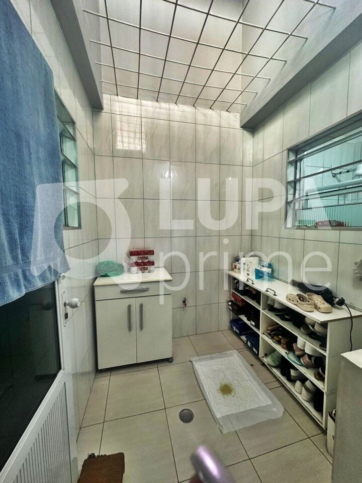 casa-terrea-venda-sao-paulo-jardim-guanca-2dormitorios-2suites-3vagas-120m2-LM28973