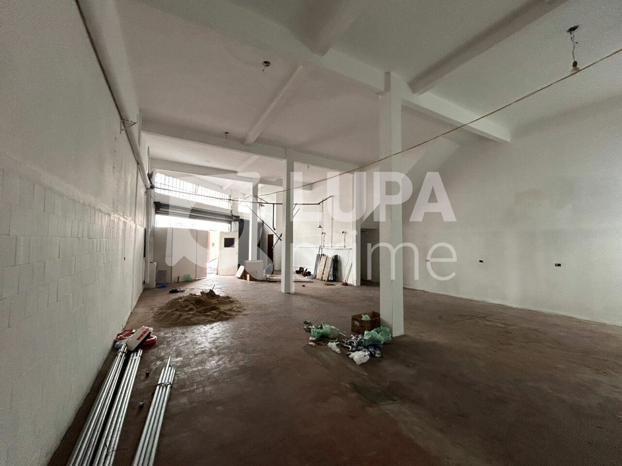 Loja-Salão, 120 m² - Foto 1