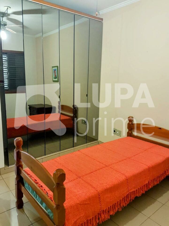 Casa, 3 quartos, 215 m² - Foto 9