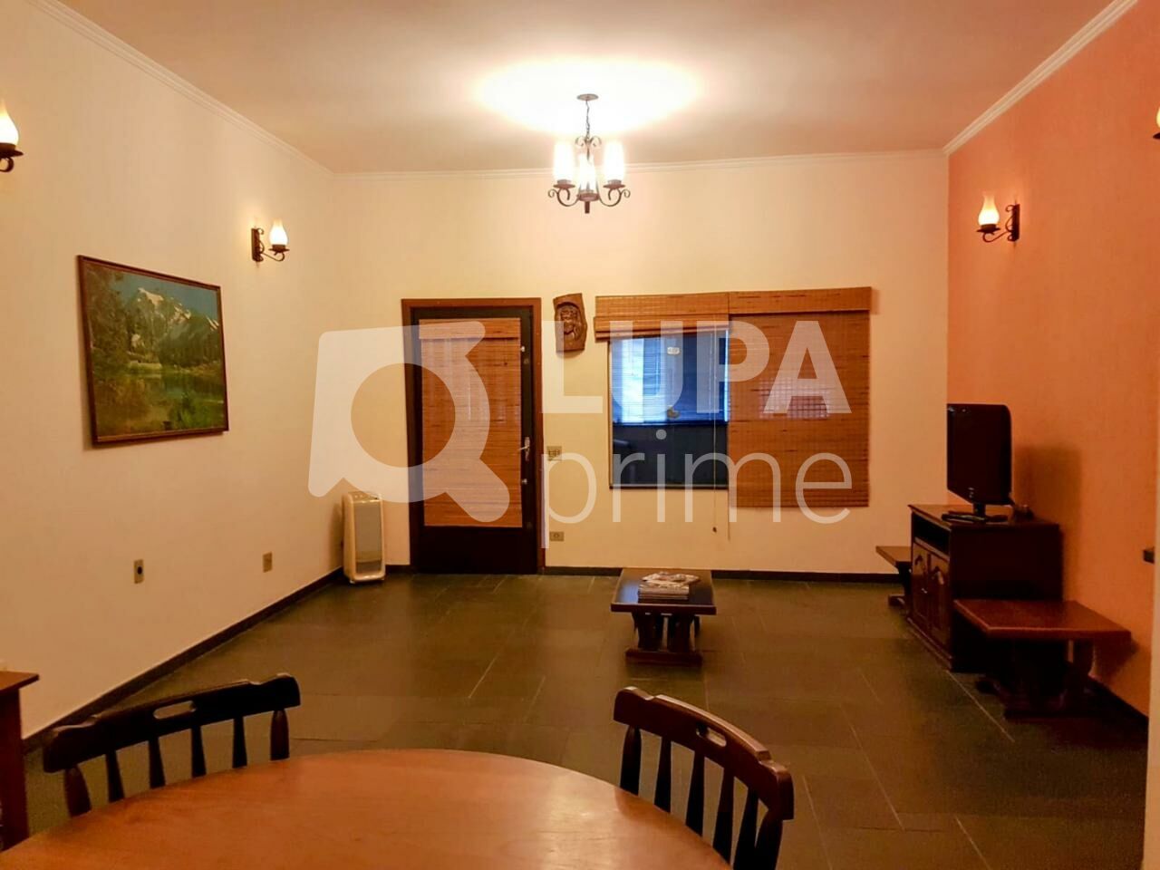 Casa, 3 quartos, 215 m² - Foto 1