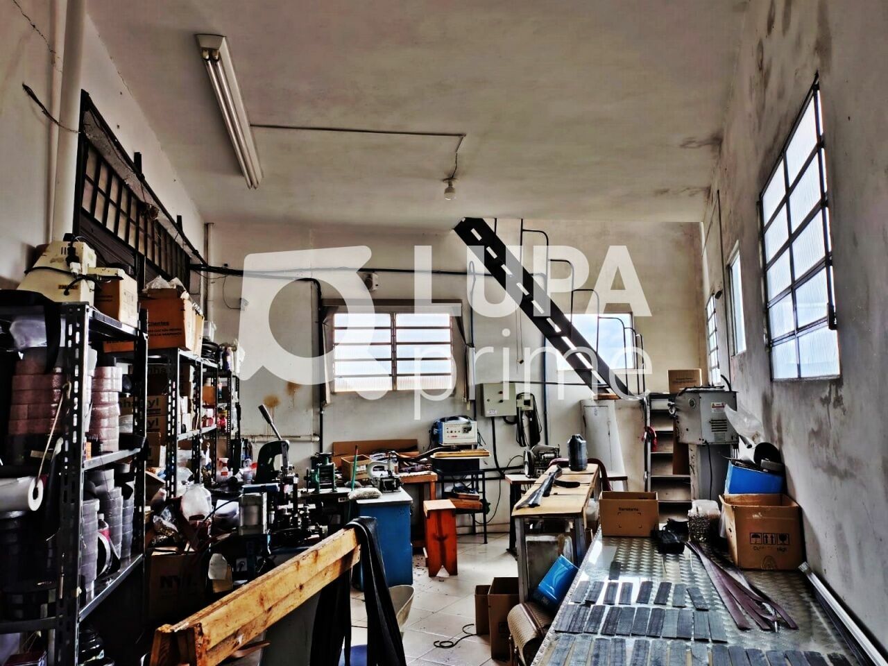 Prédio Inteiro, 914 m² - Foto 1