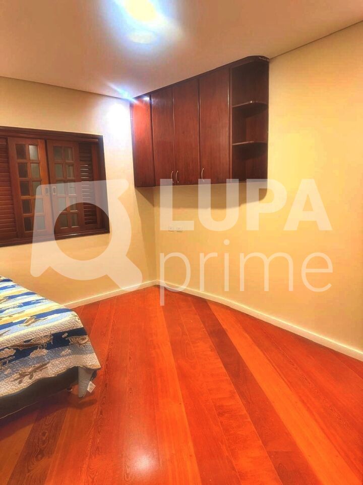 sobrado-venda-sao-paulo-jardim-guapira-4dormitorios-2suites-6vagas-300m2-LM29220