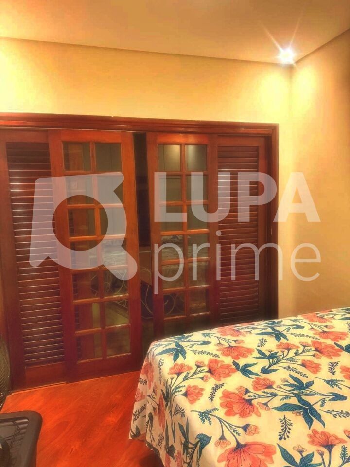 sobrado-venda-sao-paulo-jardim-guapira-4dormitorios-2suites-6vagas-300m2-LM29220