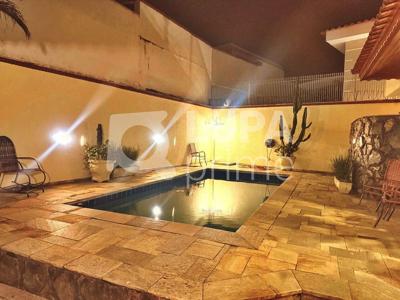 sobrado-venda-sao-paulo-jardim-guapira-4dormitorios-2suites-6vagas-300m2-LM29220