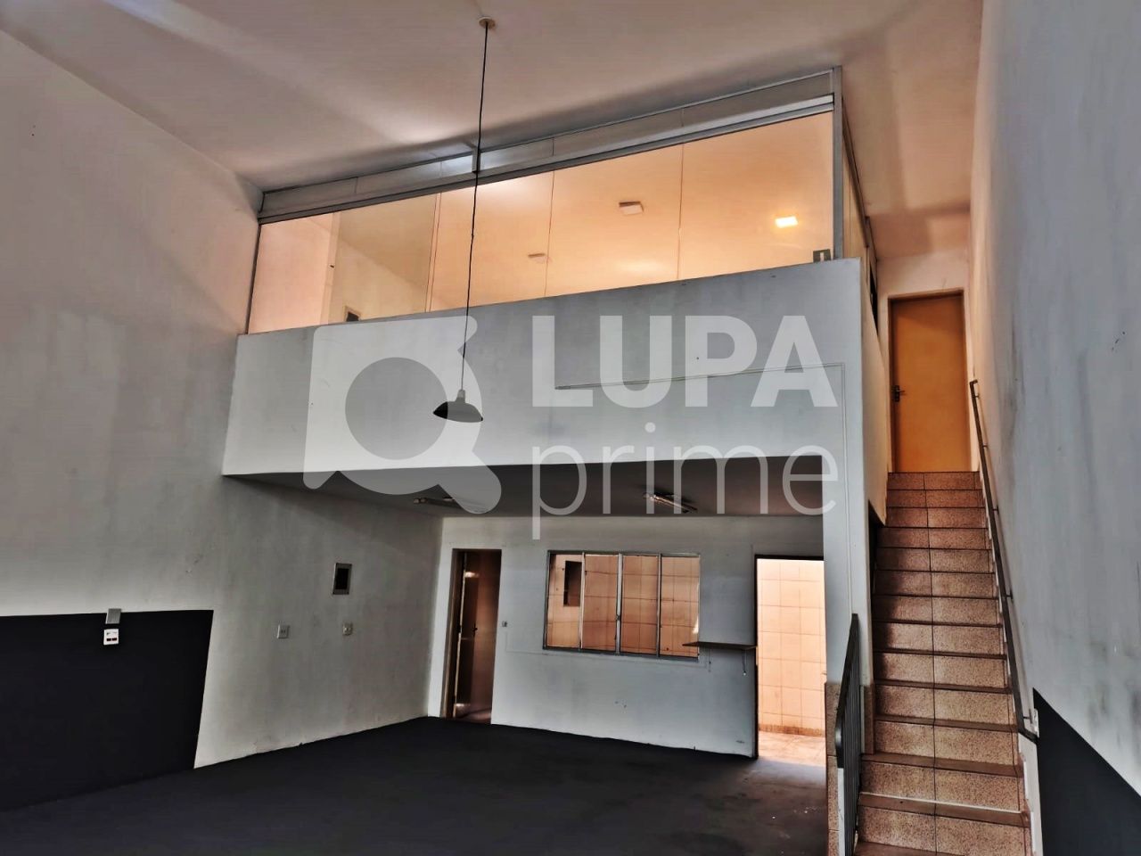 Depósito-Galpão, 184 m² - Foto 1